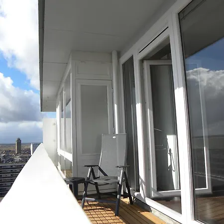 Apartment Heaven Eleven *